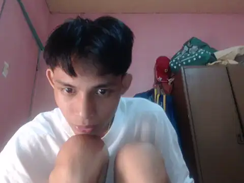 Snapshot of Kyoshi_19 chatting on June 28, 2026, 12:44 pm Kyoshi 19 online show from June 28, 2026, 12:44 pm