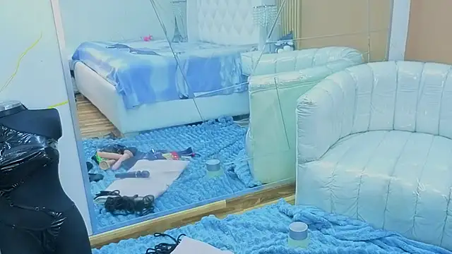 EimmyAdams online show from November 3, 2025, 9:05 pm