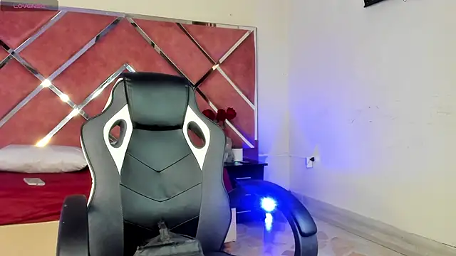 Snapshot of Dulce_Pettit chatting on September 13, 2025, 12:38 pm Dulce Pettit online show from September 13, 2025, 12:38 pm