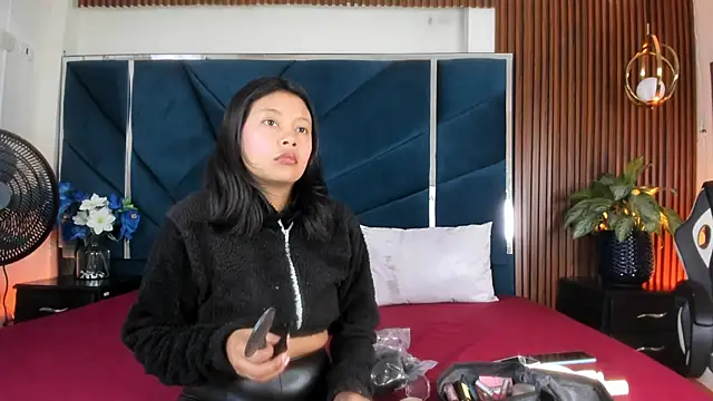 Snapshot of Dulce_Pettit chatting on September 25, 2025, 12:42 pm Dulce Pettit online show from September 25, 2025, 12:42 pm