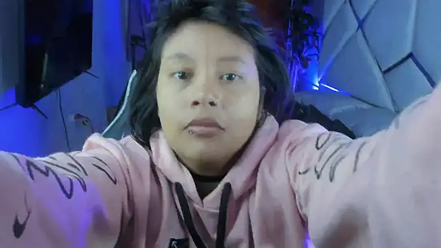 Snapshot of Dulce_Pettit chatting on October 23, 2025, 12:15 pm Dulce Pettit online show from October 23, 2025, 12:15 pm