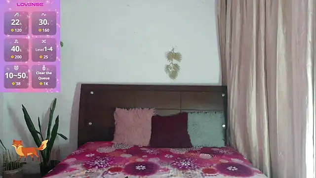 Snapshot of Ant_53 chatting on October 17, 2025, 8:22 pm Ant 53 online show from October 17, 2025, 8:22 pm