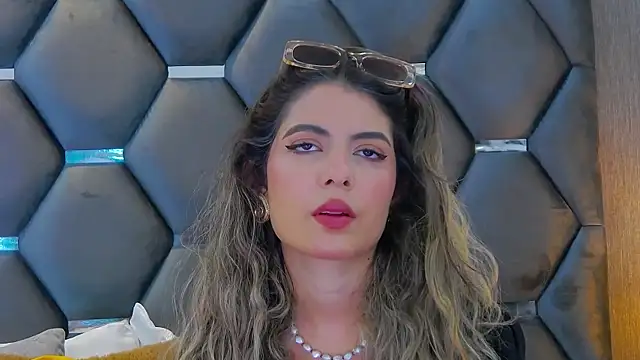 BlaireParker online show from September 25, 2025, 11:58 am