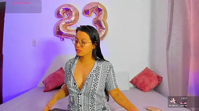 Dilan and Mia online show from November 22, 2025, 11:53 am