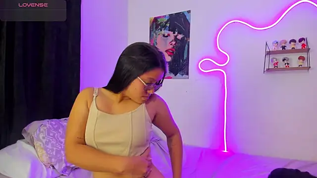 Dilan and Mia online show from December 21, 2025, 7:21 pm