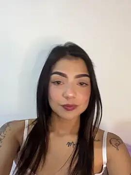 MiahCornell  online show from January 14, 2026, 7:19 pm