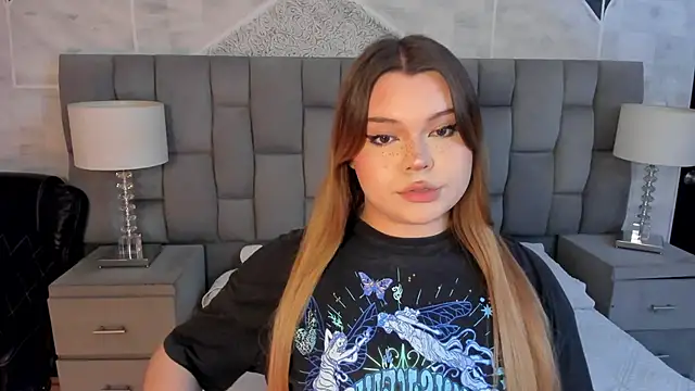 Snapshot of Maxxxine1 chatting on October 29, 2025, 5:20 am Maxxxine1 online show from October 29, 2025, 5:20 am