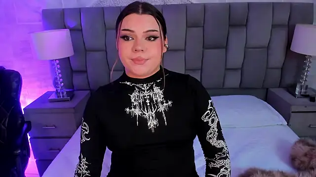 Snapshot of Maxxxine1 chatting on March 10, 2026, 11:21 pm Maxxxine1 online show from March 10, 2026, 11:21 pm