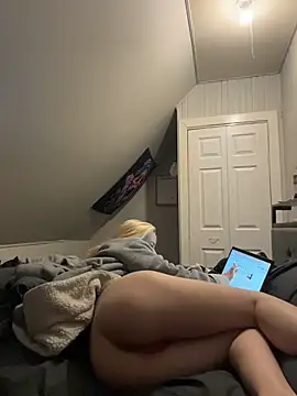SeccySerena online show from May 12, 2026, 4:48 pm