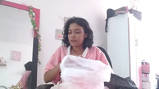 TamaraMera online show from October 31, 2025, 2:29 pm