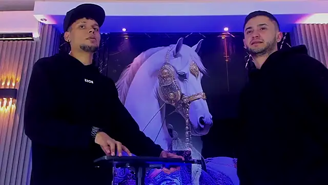 Dominic Max  online show from September 12, 2025, 4:12 am