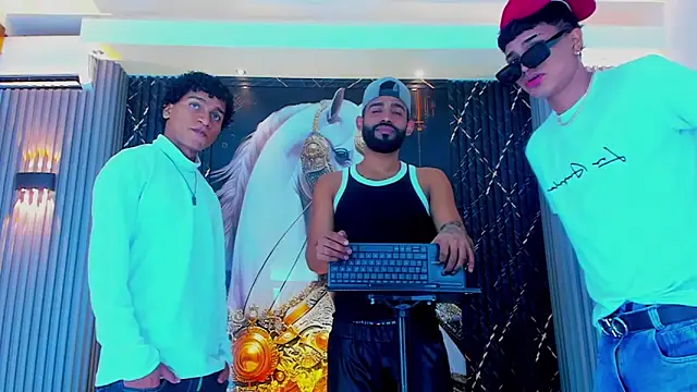 Dominic Max  online show from September 21, 2025, 3:19 am