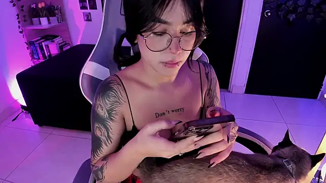 Liz rogers x online show from December 17, 2025, 12:49 am