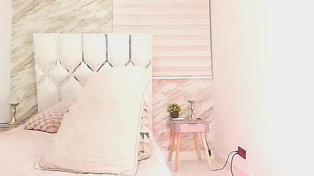 cataleya ebony  online show from January 12, 2026, 3:01 am