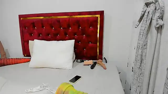 charlloteevans X online show from August 7, 2026, 5:26 pm