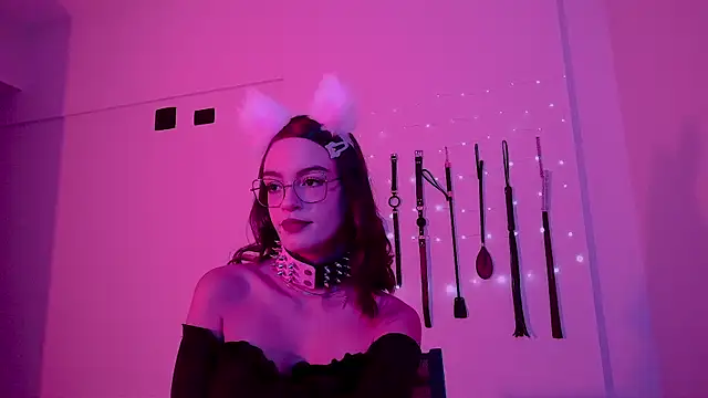 nina kink online show from May 12, 2026, 9:45 pm