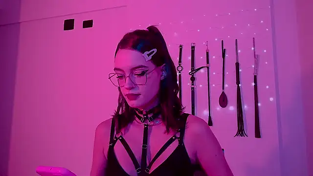 nina kink online show from May 15, 2026, 9:44 pm