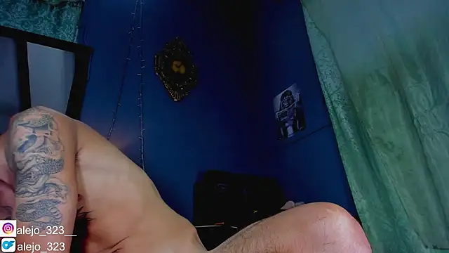 alejo  323   online show from September 16, 2025, 1:39 am