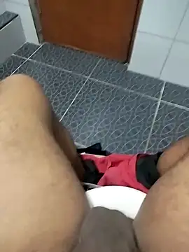 Snapshot of Lale-Adrian chatting on December 14, 2025, 10:58 pm Lale-Adrian online show from December 14, 2025, 10:58 pm