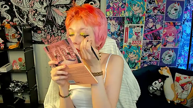 CarolineRichter online show from November 30, 2025, 11:09 pm