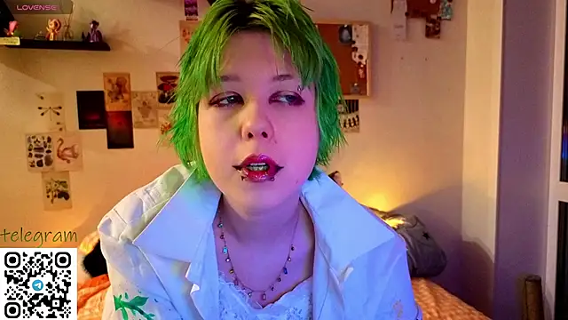 Snapshot of CarolineRichter chatting on February 2, 2026, 11:14 pm CarolineRichter online show from February 2, 2026, 11:14 pm