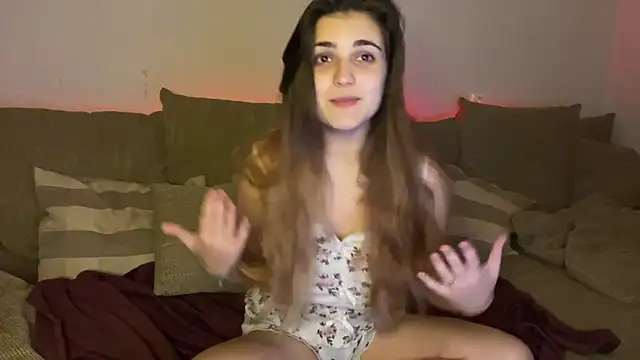 Vivalenti Kiss online show from November 21, 2025, 1:21 pm