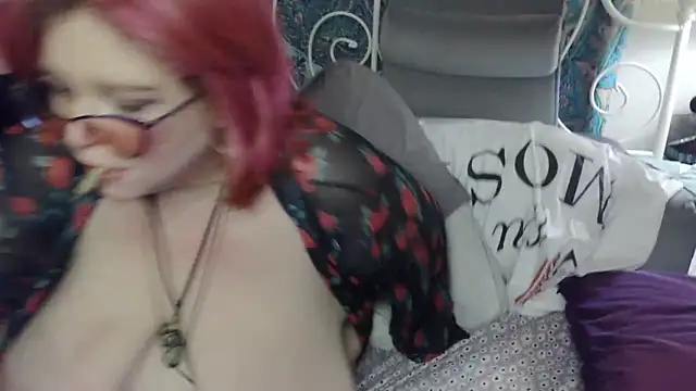 g0lden are0las89 online show from December 1, 2025, 4:39 am