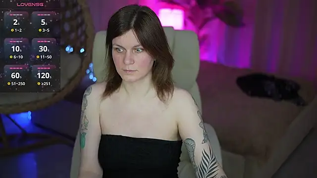 TinaMelt online show from May 5, 2026, 6:49 pm