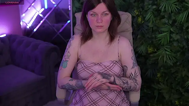 TinaMelt online show from May 16, 2026, 6:50 pm