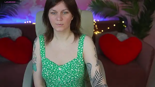 TinaMelt online show from May 23, 2026, 6:45 pm