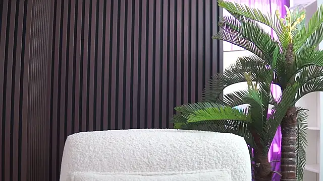 Snapshot of KiaraMoreno chatting on September 26, 2025, 9:57 am KiaraMoreno online show from September 26, 2025, 9:57 am