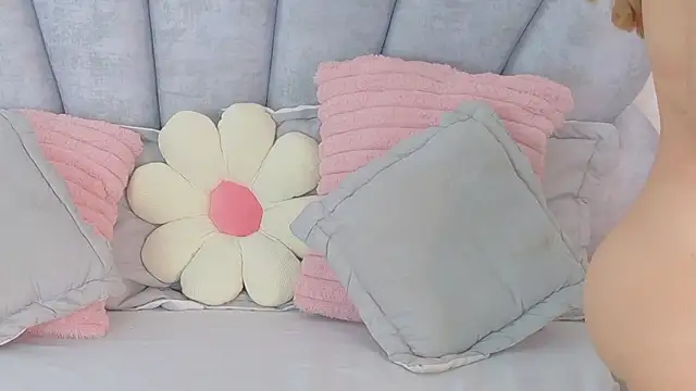 Snapshot of emma-conti2 chatting on March 17, 2026, 2:42 pm emma-conti2 online show from March 17, 2026, 2:42 pm