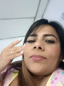 camila rogue online show from October 25, 2025, 1:46 am