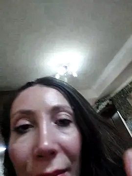 Snapshot of HellaryTourent chatting on October 22, 2025, 4:40 pm HellaryTourent online show from October 22, 2025, 4:40 pm