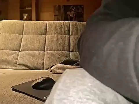 Snapshot of elsteff chatting on October 10, 2025, 2:10 am elsteff online show from October 10, 2025, 2:10 am