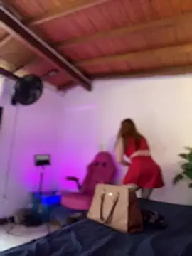 Snapshot of MarilynSmith01 chatting on October 12, 2025, 7:24 pm MarilynSmith01 online show from October 12, 2025, 7:24 pm