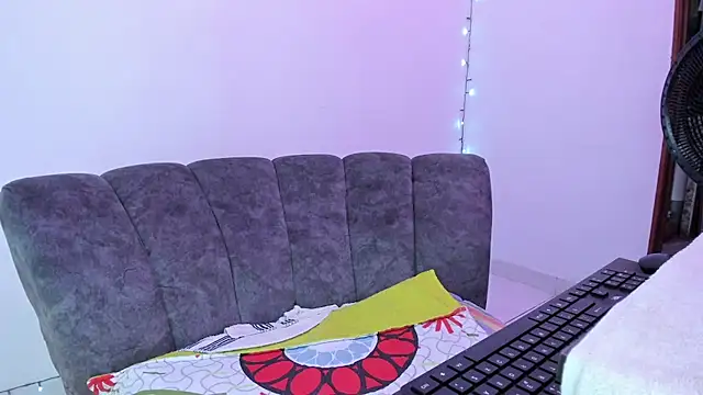 Sandy-13 online show from September 14, 2025, 11:09 am