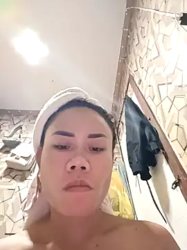 Snapshot of sexhot_22 chatting on March 24, 2026, 10:42 am sexhot 22 online show from March 24, 2026, 10:42 am