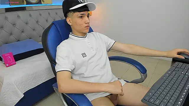 Snapshot of SamBlack_ chatting on March 12, 2026, 12:33 pm SamBlack online show from March 12, 2026, 12:33 pm