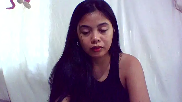 sweet heaven00 online show from October 14, 2025, 2:12 am