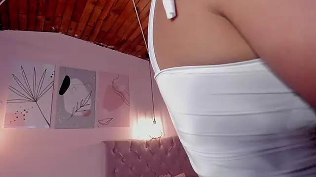 Snapshot of ATENA_JB chatting on October 4, 2025, 10:19 pm ATENA JB online show from October 4, 2025, 10:19 pm