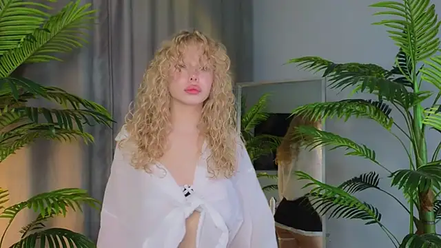 emilyshepar d online show from November 25, 2025, 2:11 am