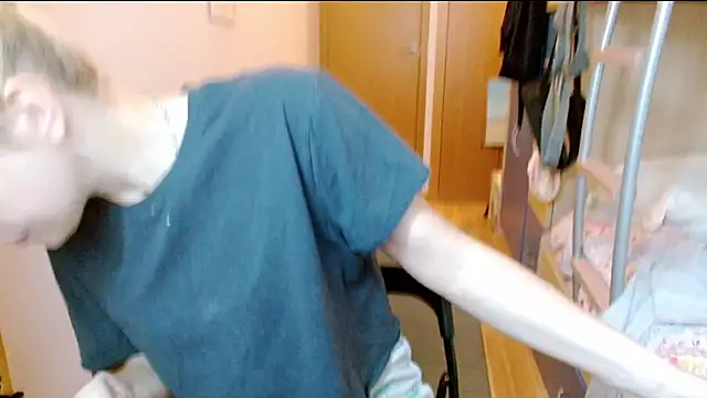 SatinQueen90 online show from November 18, 2025, 5:45 am