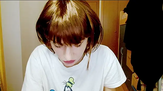 SatinQueen90 online show from November 26, 2025, 9:21 am