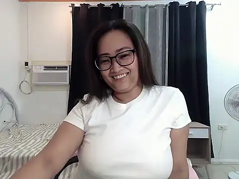 Snapshot of Wetmedaddyxxx chatting on June 13, 2026, 12:47 pm Wetmedaddyxxx online show from June 13, 2026, 12:47 pm