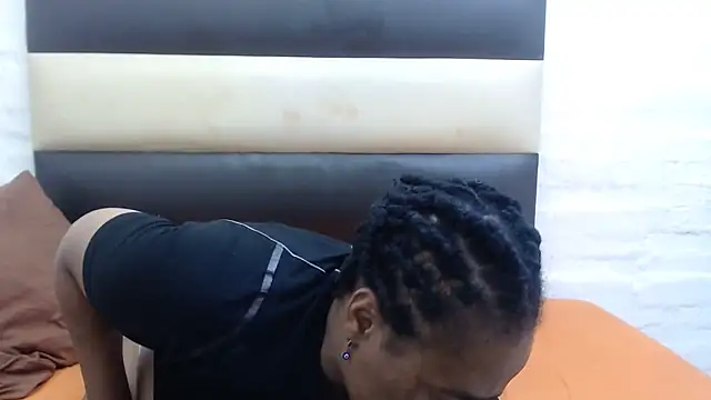 AFRICANBOOTYLICIOUSxxx online show from September 21, 2025, 7:59 pm