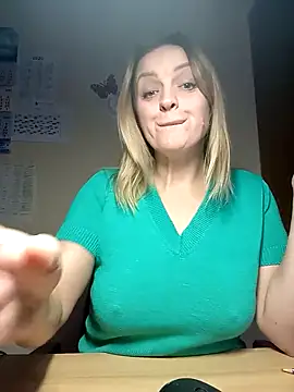 Ami Foxy online show from January 7, 2026, 7:44 am