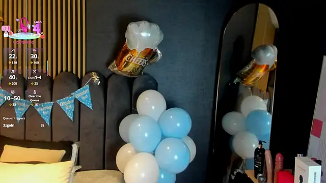 Gina 77 online show from September 24, 2025, 12:19 pm