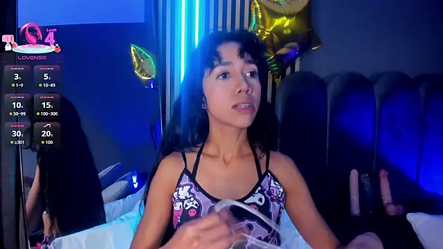 Gina 77 online show from October 7, 2025, 12:35 pm