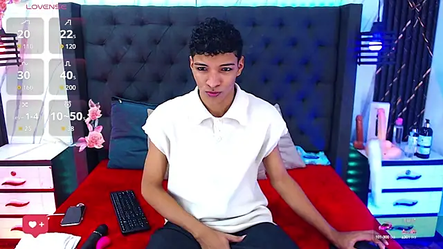 Snapshot of Rick_Wade chatting on October 2, 2025, 8:16 pm Rick Wade online show from October 2, 2025, 8:16 pm